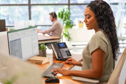 HP 82M93AA Poly Edge E400 IP Phone and PoE-enabled, 197497341416