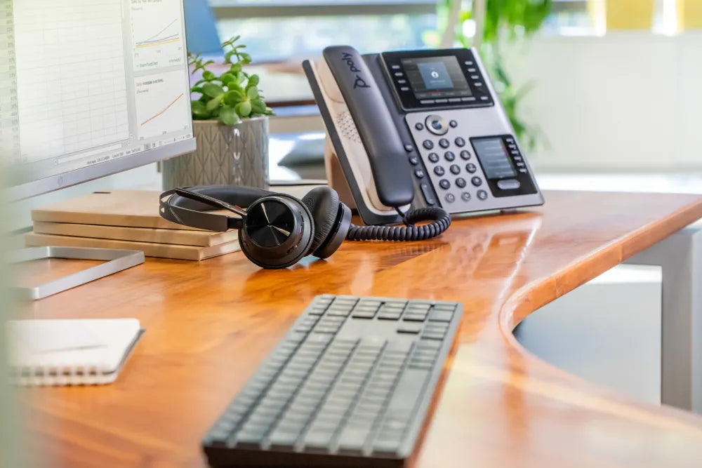 HP 82M93AA Poly Edge E400 IP Phone and PoE-enabled, 197497341416