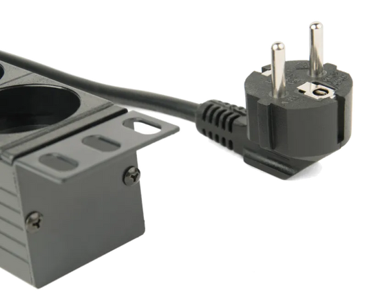 Gembird EG-PDU-014 PDU 19'' 1U, 8 prize Schuko, intrare Schuko, maxim 16A, cablu 3m, negru, 8716309117364