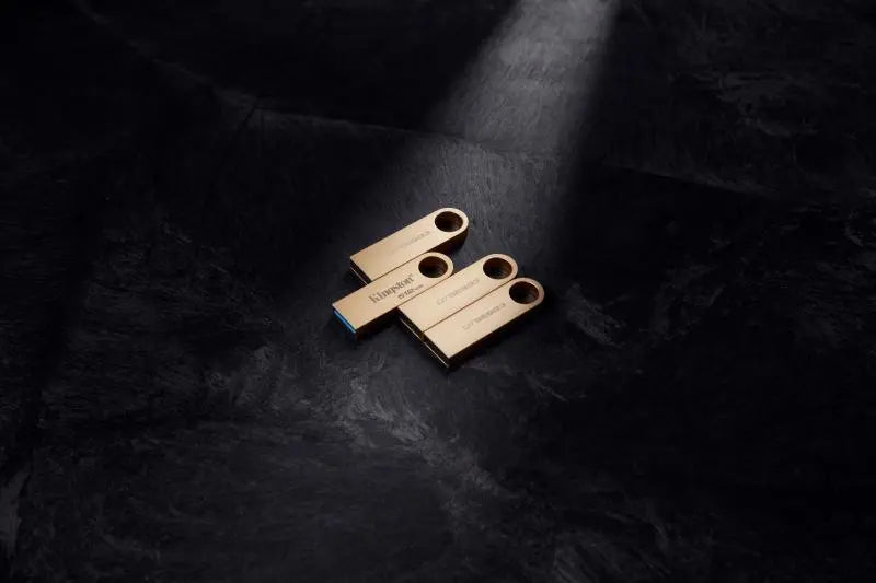 Kingston DTSE9G3/512GB DataTraveler SE9 G3 Flash Drive 512GB 220MB/s read, 100MB/s write, USB-A (USB 3.2 Gen 1), Metal, 740617341324