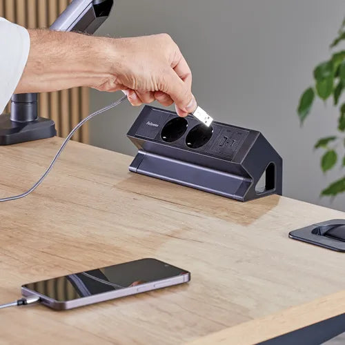 Fellowes 100137182 Prelungitor cu prindere pe birou Power Desk 2 negru 2x Schucko USB-A si USB-C 2m
