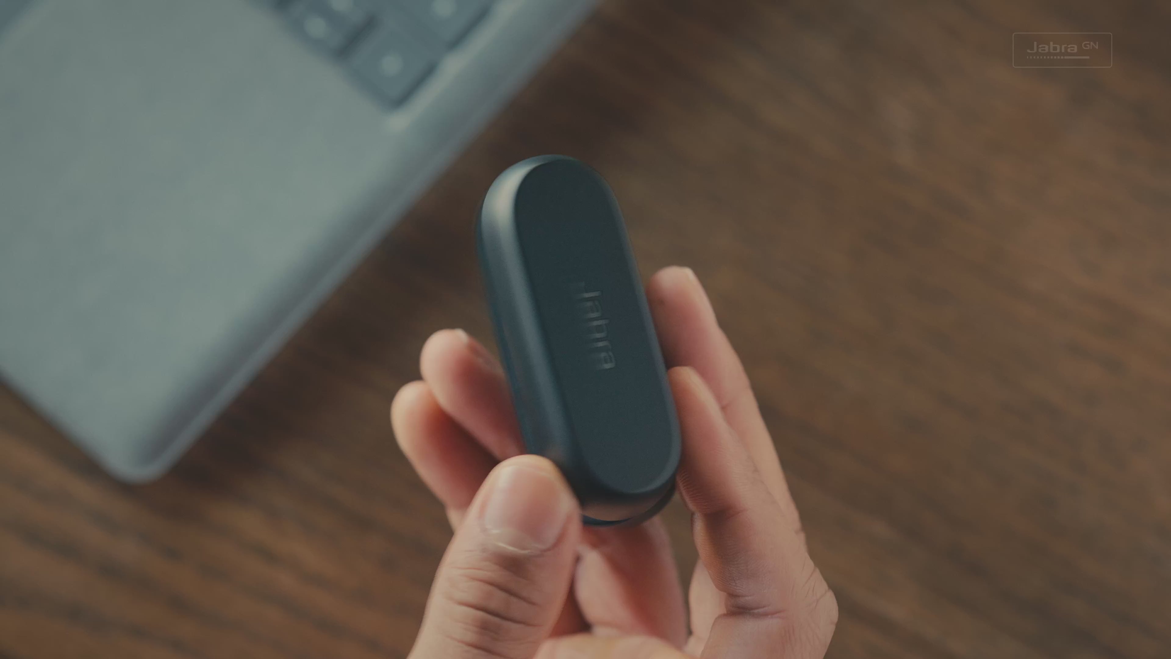 Încarca videoclipul: 