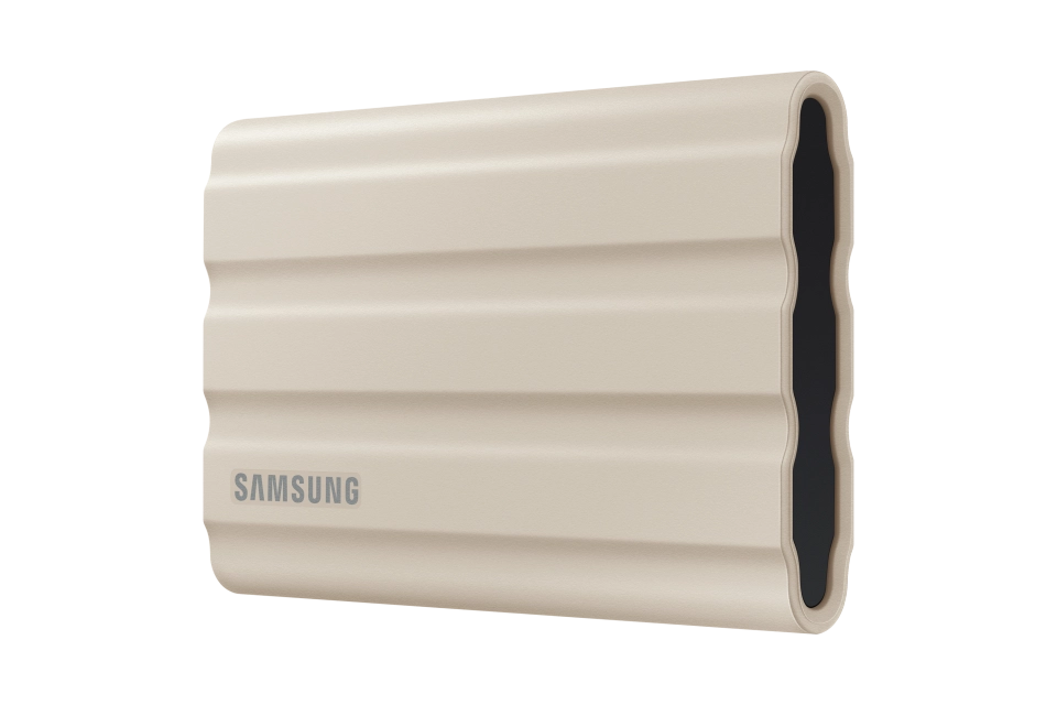 Samsung MU-PE1T0K/EU SSD Samsung MU-PE1T0K/EU, Portabil T7 Shield 1Tb, USB 3.2, Beige, 8806092968455